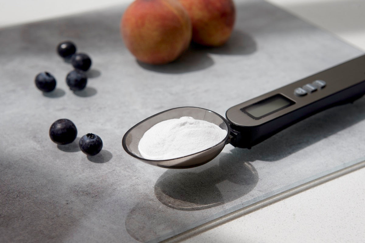 Yutrients digital weighing spoon with powder